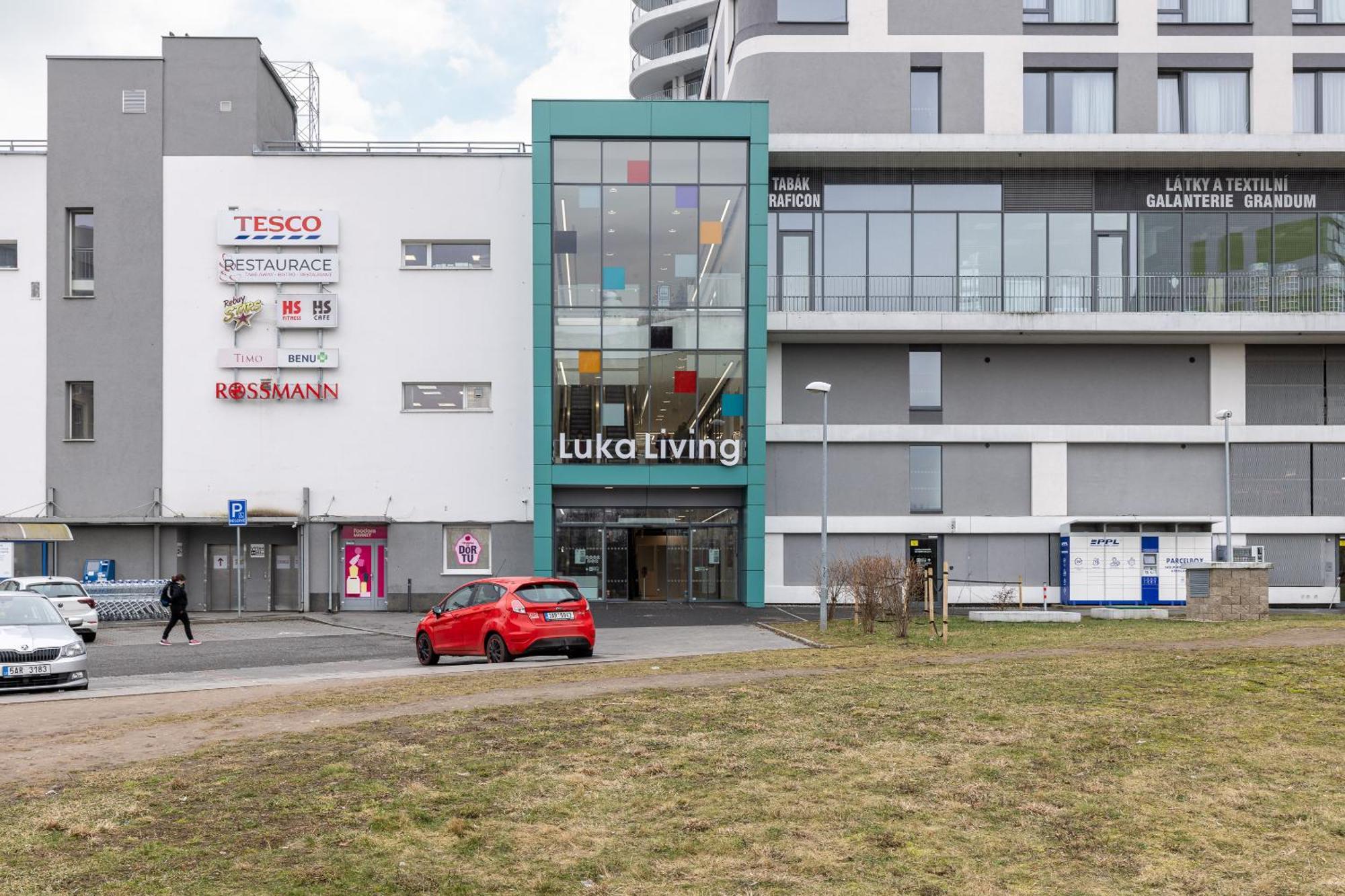 Stay2Gether Japandi Homestay For 4 - Metro B Luka Prague Exterior photo